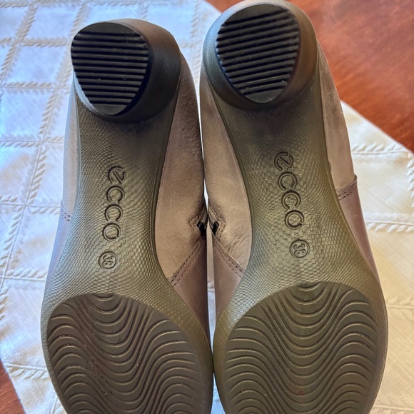 Ecco Women’s Sculptured 45 Gray Ankle Boots Size 8 EU 38 - Picture 5 of 5